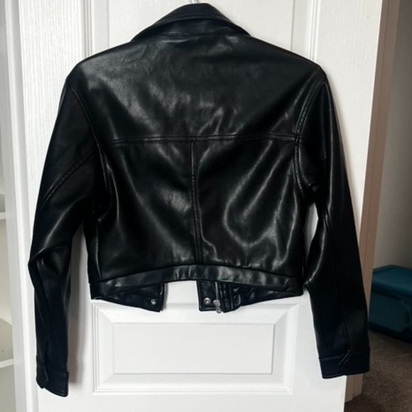 Abercrombie Cropped Vegan Leather Jacket - Picture 2 of 3